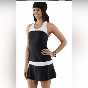 Lululemon Dress Mini Black & White Sz 4 Athletic Activewear
